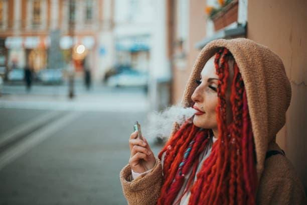 Jednorázová E-cigareta jetzt entdecken und im shop e zigarette top Einwegmodelle, Preise und Tests vergleichen