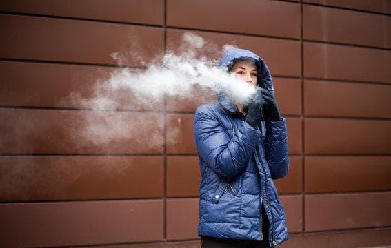 Jednorázová E-cigareta jetzt entdecken und im shop e zigarette top Einwegmodelle, Preise und Tests vergleichen