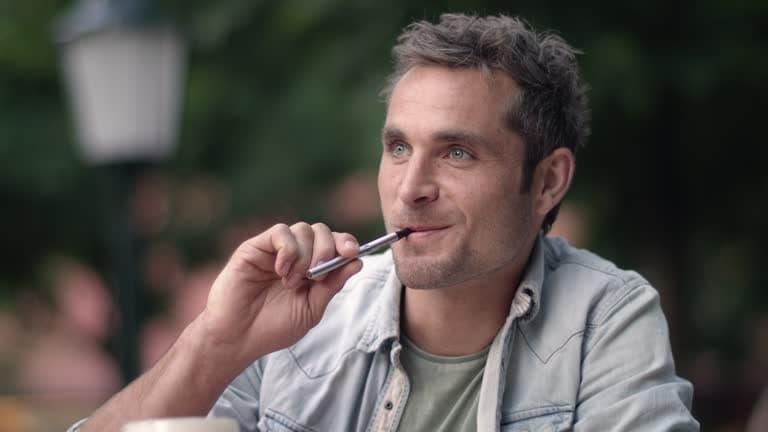 E-Raucher entdecken die Vielfalt von E-Raucher und blueberry e zigarette für das ultimative Dampferlebnis