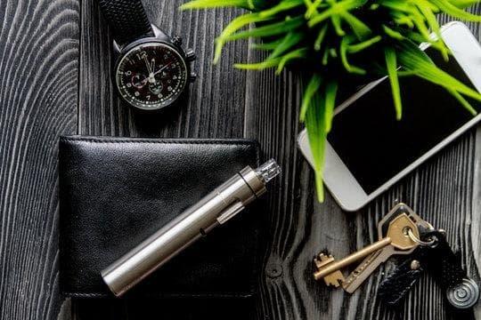 Entdecken Sie bei E cigi bolt das beste e liquid ohne aroma für ein reines Dampferlebnis mit E cigi bolt Qualität